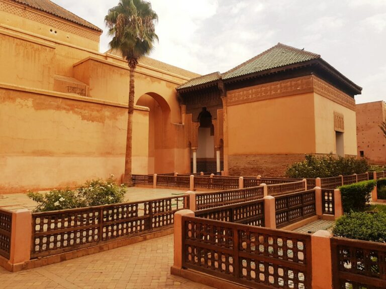 Visiter les Tombeaux Saadiens, Marrakech, Maroc
